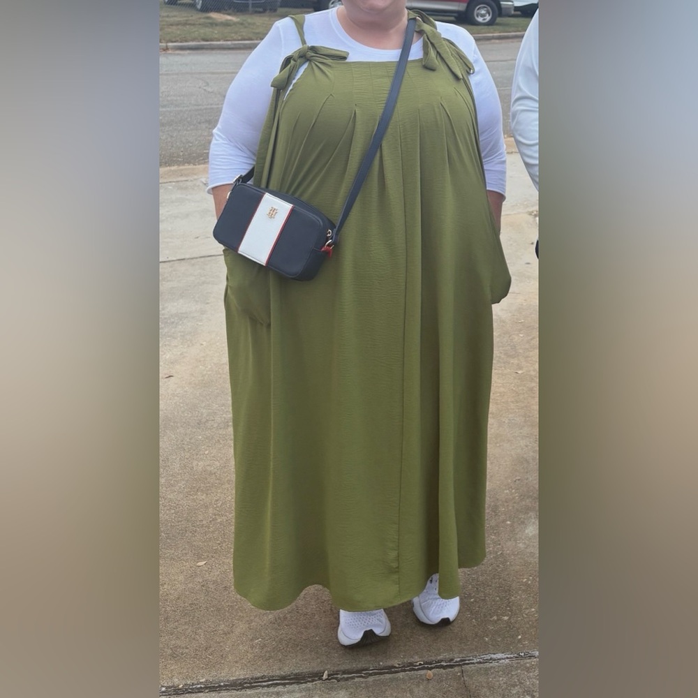 Elegant Olive Green Women's Dress